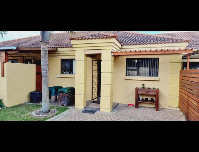 4 BEDROOM HOUSE FOR SALE IN MENKENKOP